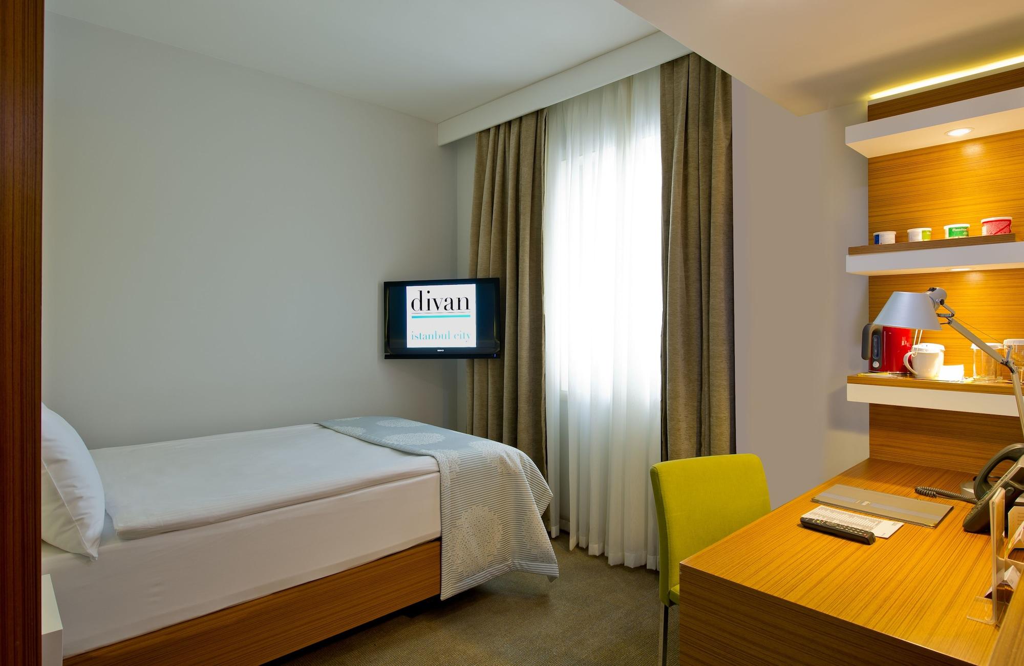 Divan Istanbul City Hotel Exterior photo